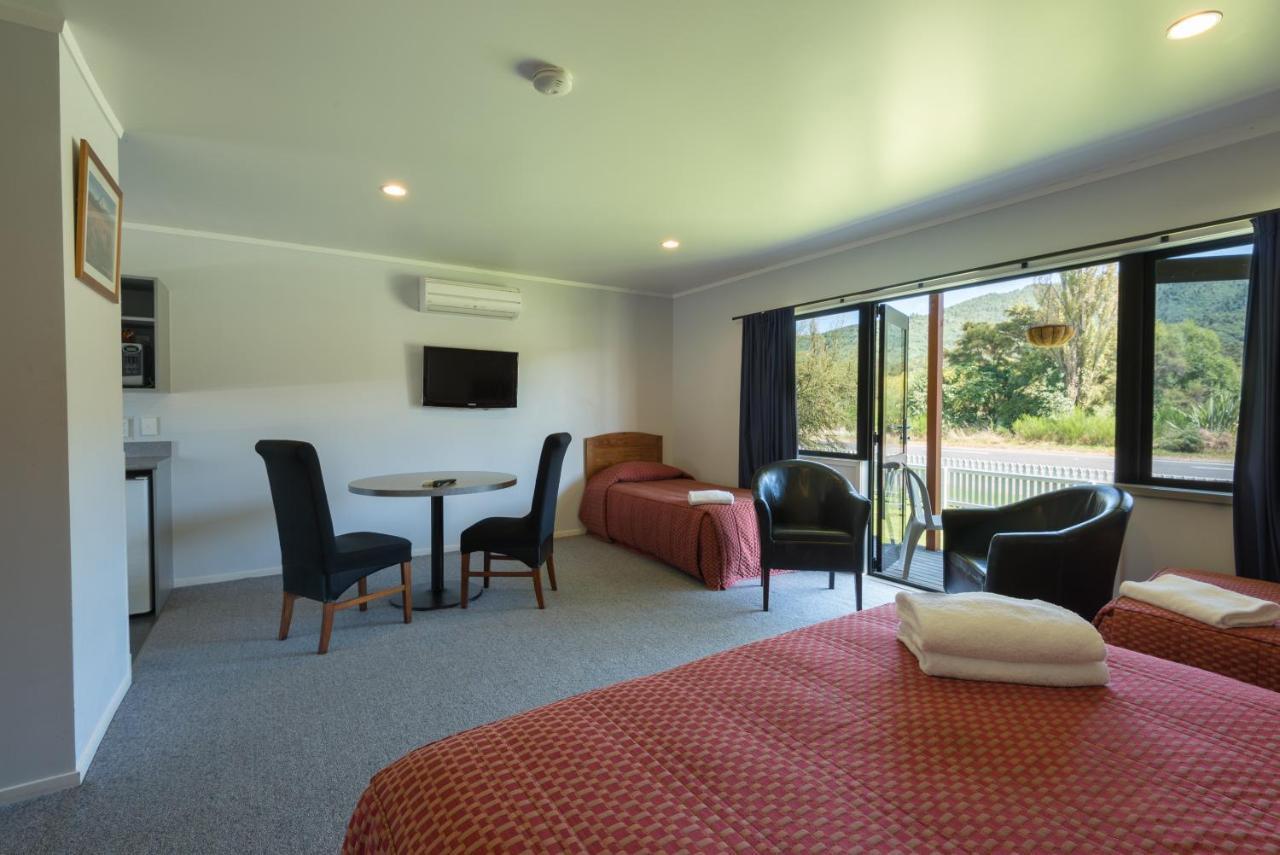 Oasis Motel & Holiday Park Turangi Ngoại thất bức ảnh